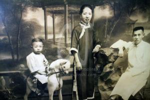 antique Chinese? print by Christina Jarmolinski