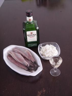 Soused Herring with onions and Genever photo by Rob de Koter in Holland