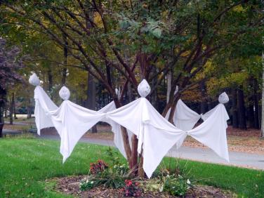Halloween neighbors creativity